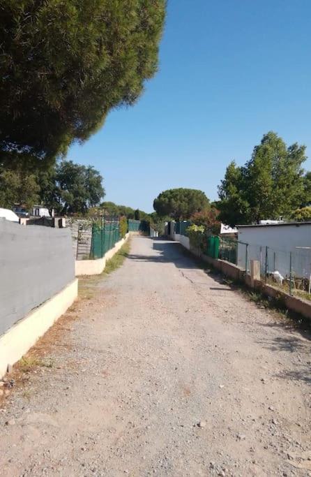Mobilhome A Frejus A 15 Minute De La Mer Sur Terrain Independant エクステリア 写真