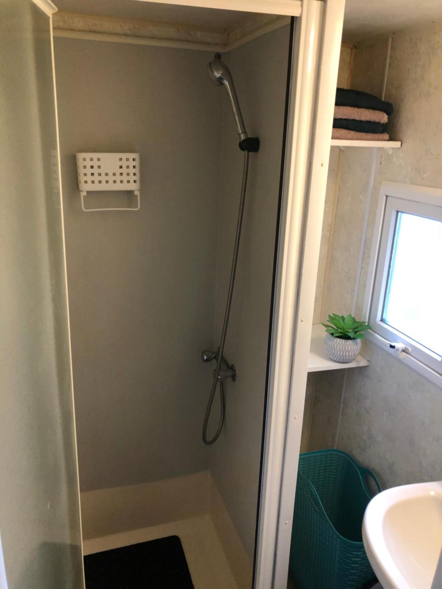 Mobilhome A Frejus A 15 Minute De La Mer Sur Terrain Independant エクステリア 写真